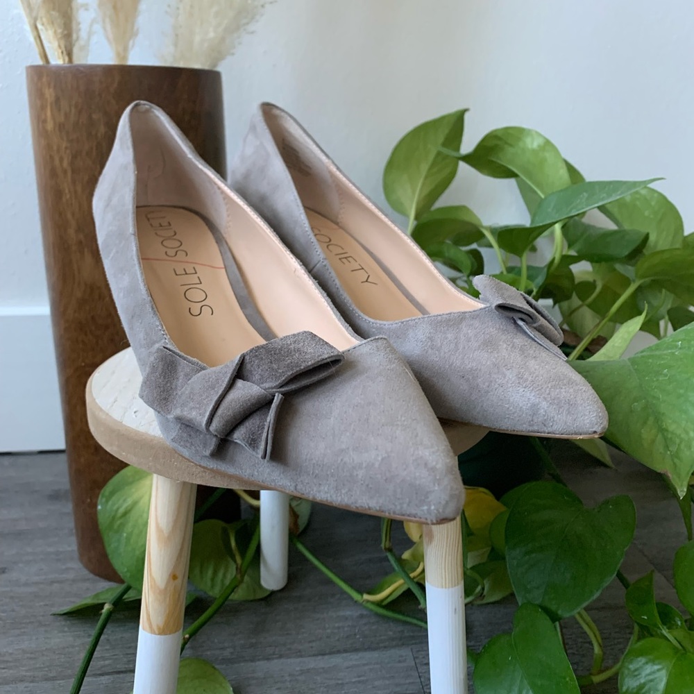 Sole Society Suede Taupe Bow Wedges Point Toe